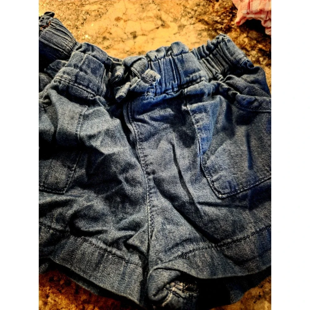 Lot of 11! Baby girl tanks. Shirt. Shorts shirt. Size 6-9 Months